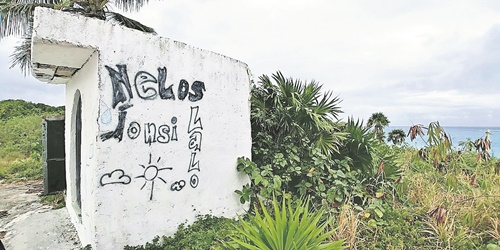 Edificios de Tulum dentro de área protegida son marcados con una Z