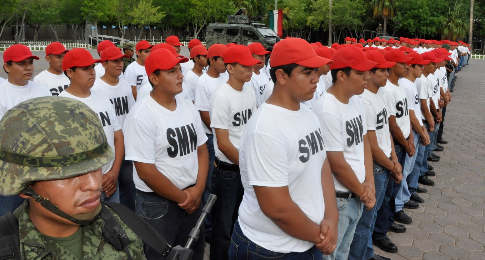 Proponen hacer obligatorio y militarizado el SMN