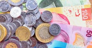 Peso mexicano primera moneda uso global