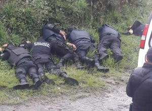 Huachicoleros abaten a 6 policías municipales en Puebla