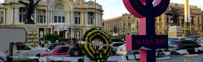 Se coloca un antimonumento feminista en la Ciudad de México