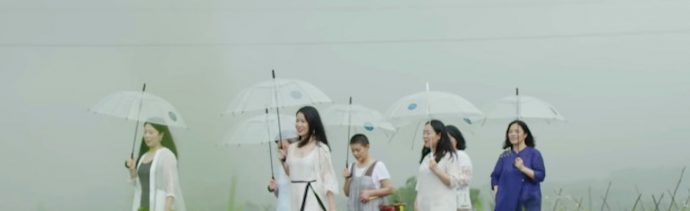 Siete amigas compran mansión para vivir juntas