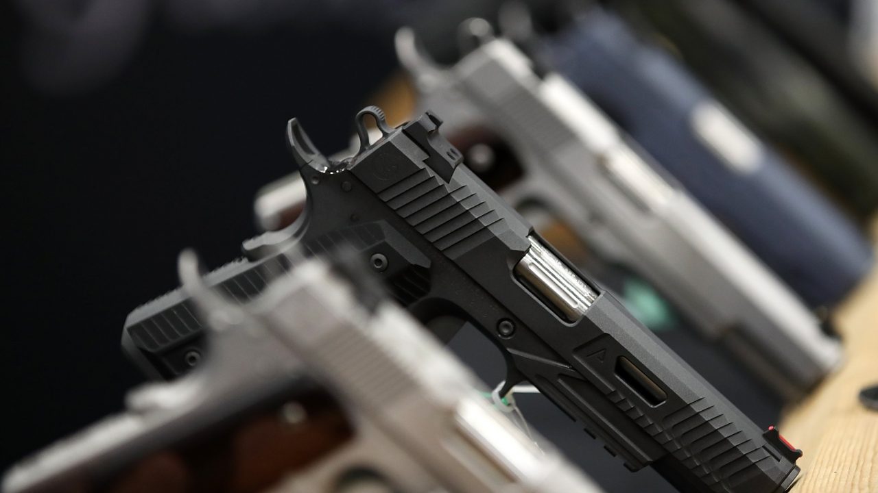 Venta de armas se dispara siempre después de masacres en EUA