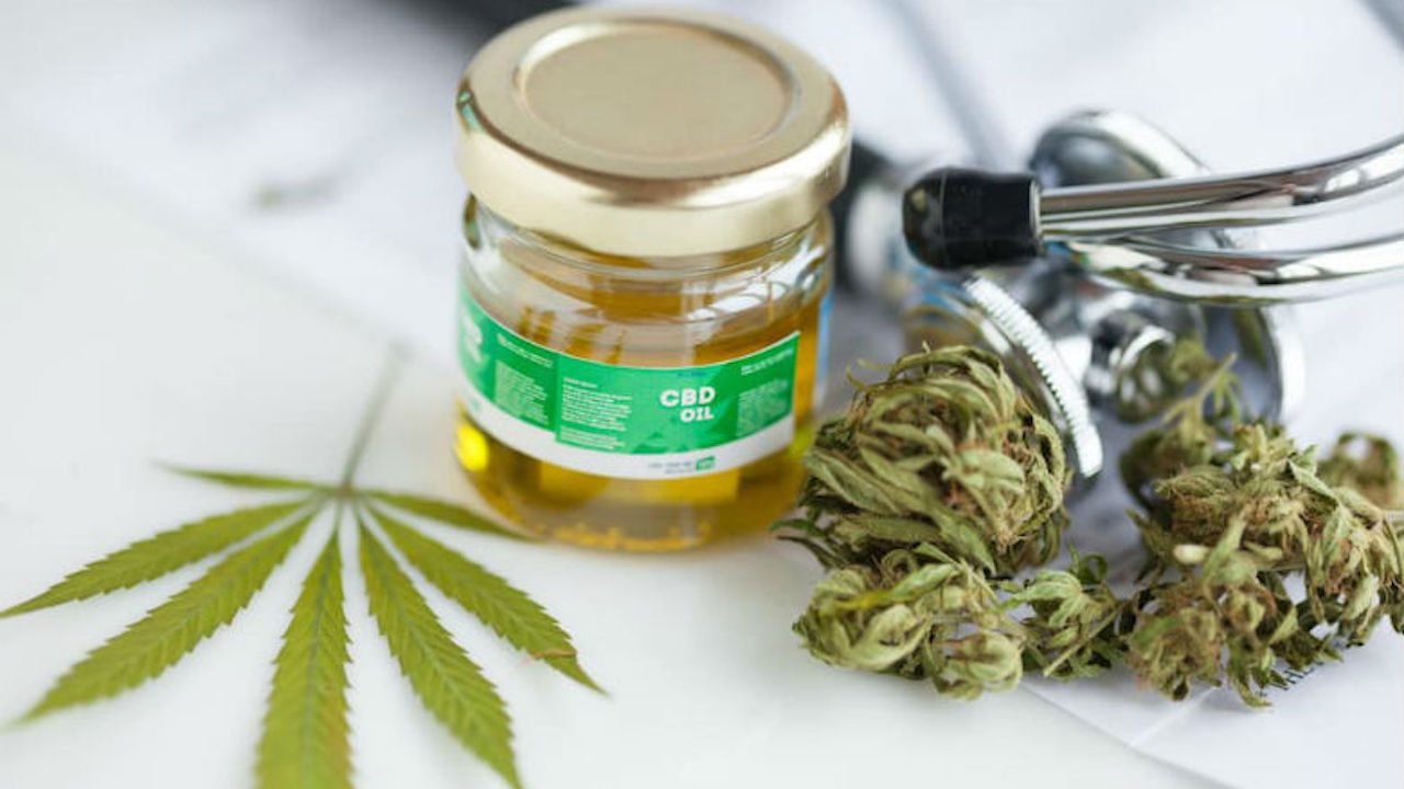 Suprema Corte ordena reglamento sobre uso de marihuana