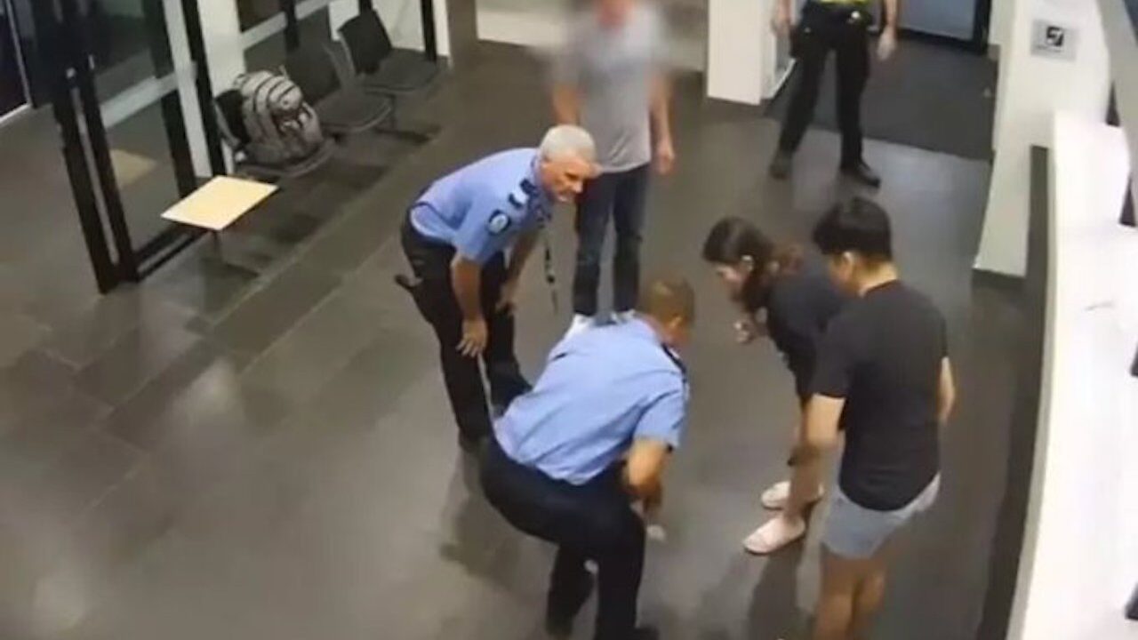 En Northbridge un policia salvo a un bebé de la asfixia