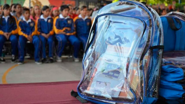 Proponen uso de mochilas transparentes en escuela de Torreón
