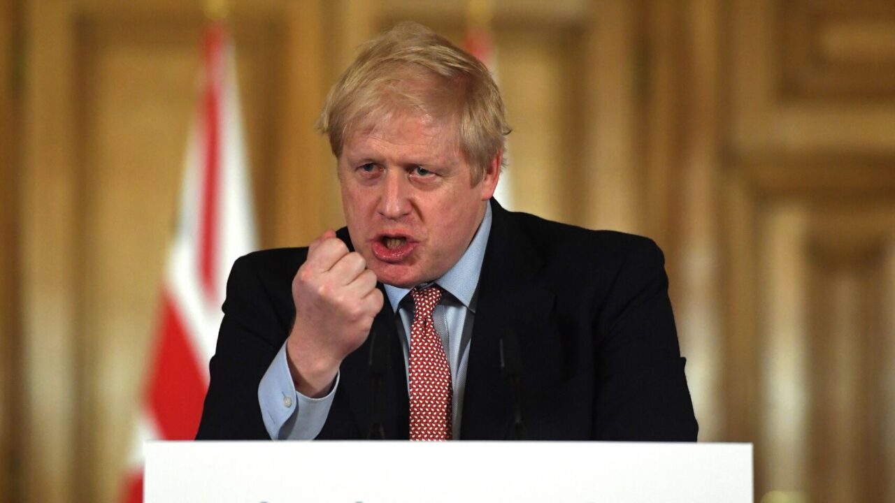Boris Johnson, mandatario británico, está en cuidados intensivos por COVID-19