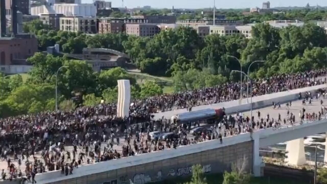 minneapolis-george-floyd-camion-video