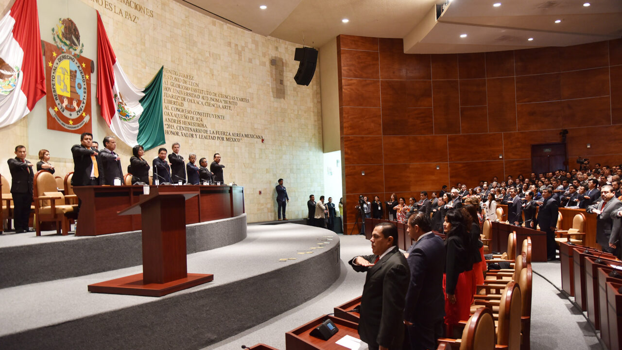 Oaxaca prohibe vender y regalar comida chatarra a menores de edad