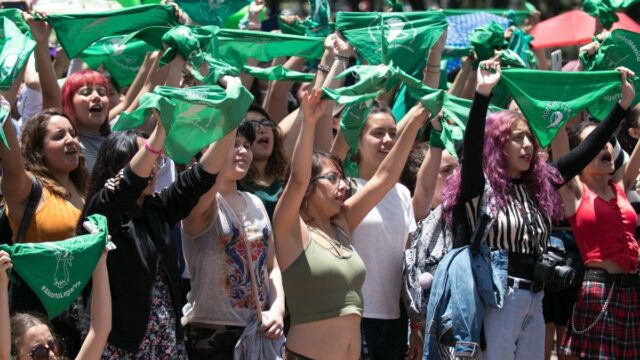 Feministas acompañan y guían abortos caseros en Sinaloa
