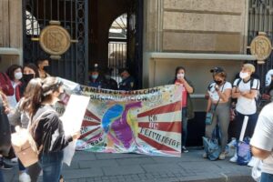 Jóvenes rechazados por universidades marchan en CDMX
