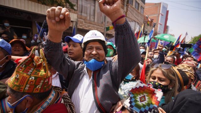 Evo Morales regresa Bolivia