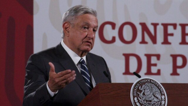 AMLO dona su aguinaldo y se destinará a combatir el Covid-19