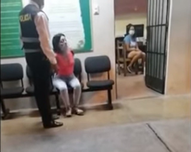 Mujer detenida escupir pasajera