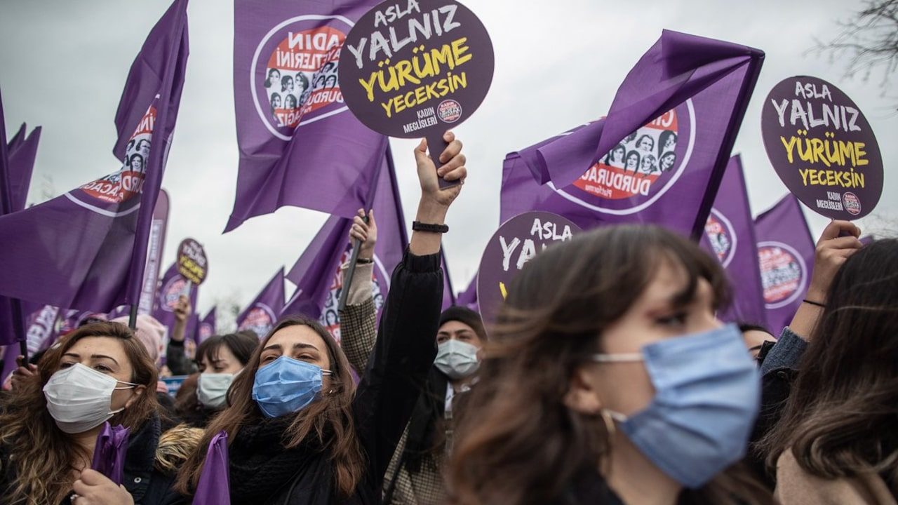 marcha feminista turquia