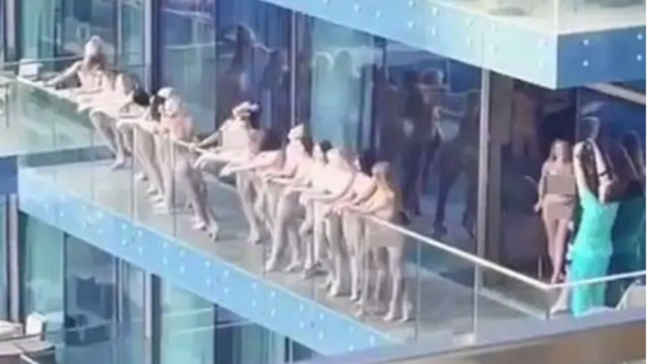 Arrestan Mujeres Desnudaron Balcón Dubai