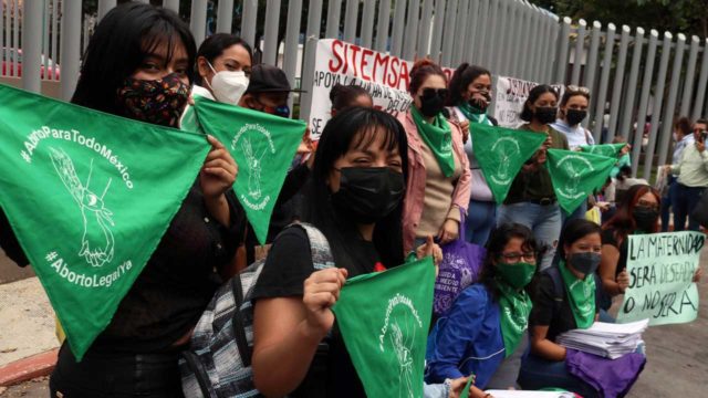 Feminsitas exigen la despenalización del aborto en Morelos