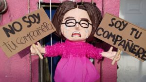 crean piñata 'Compañere' y critican a piñatería Ramírez en Facebook