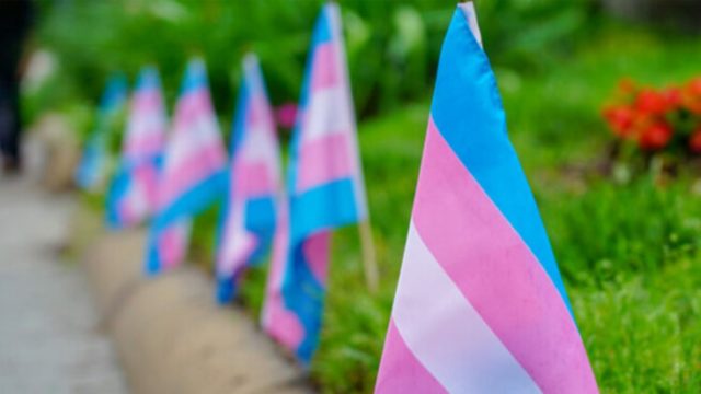 Alumnos protestan por discriminación alumna trans