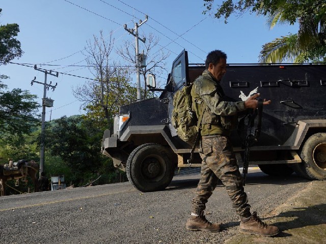 AUDIOS: “Es orden del señor grande”. CJNG ataca a militares en vía Jilotlán-Tepeque