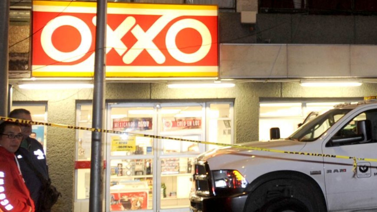 Muere asaltante de Oxxo por disparo misterioso