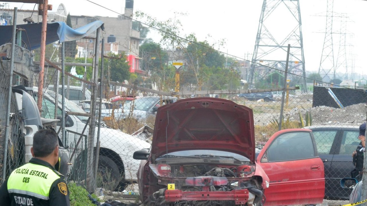 Asesinan a 6 hombres en lote de autos en Monterrey, comando armado los atacó