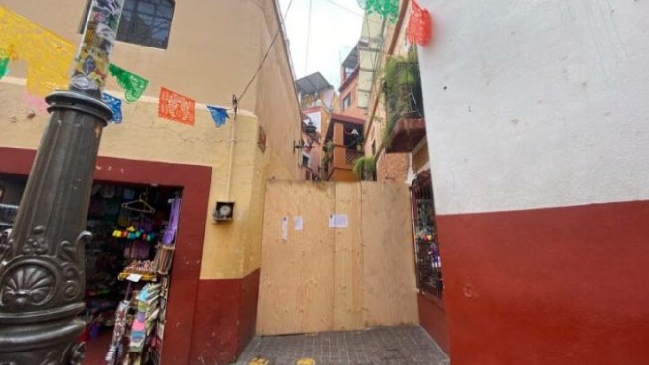 ¡Se acabó el romanticismo! Tras conflicto, clausuran el Callejón del Beso en Guanajuato
