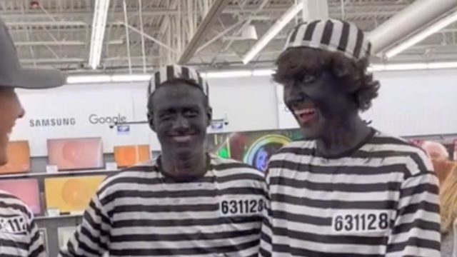 Adolescentes se disfrazan con cara pintada de negro y los repudian por "crimen de odio"