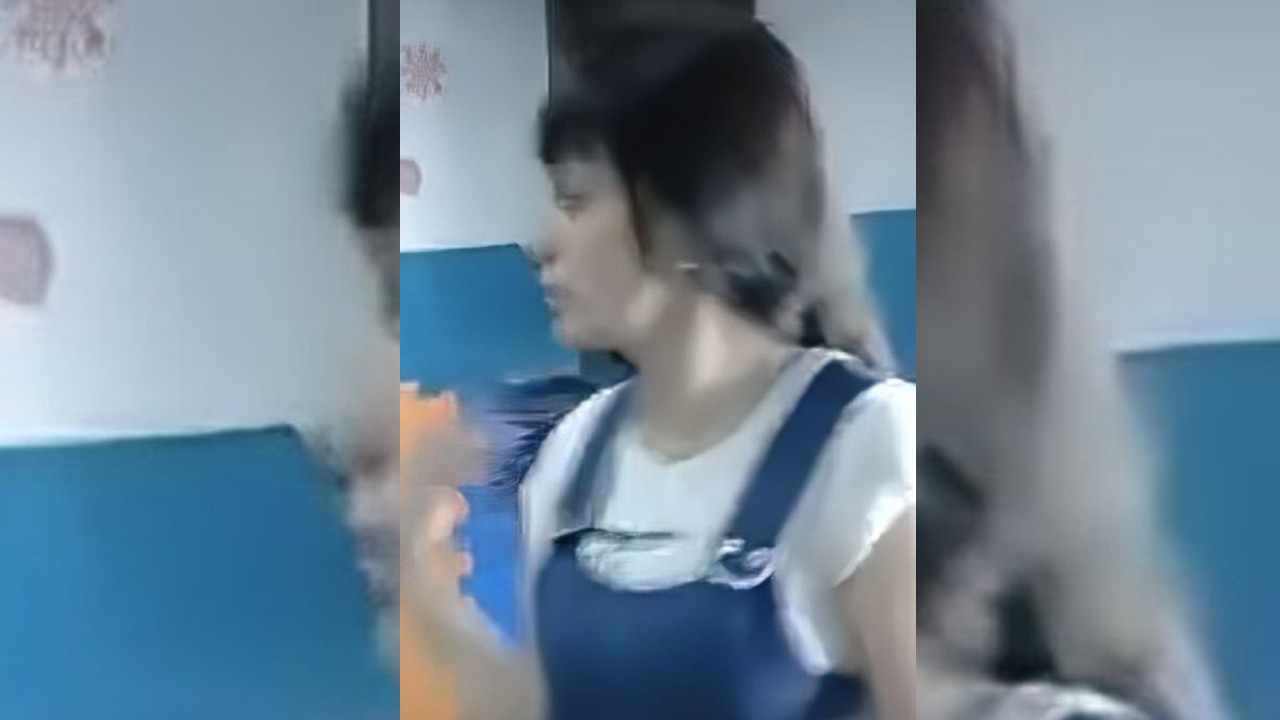 VIDEO: el indignante momento en que una trabajadora de kínder maltrata a un niño de dos años