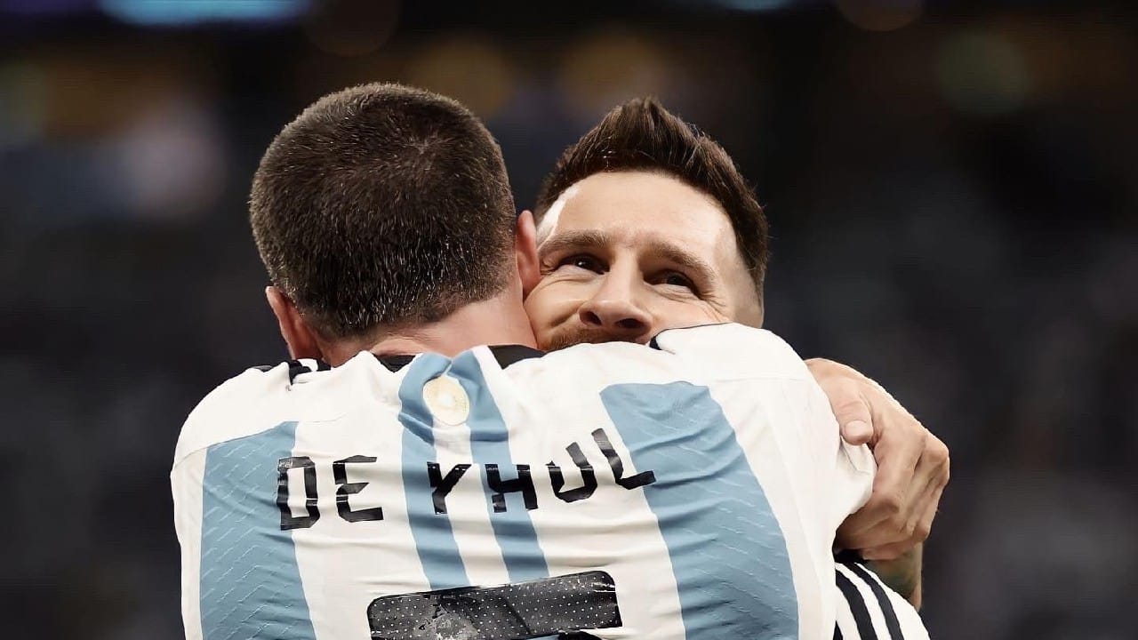 Messi dedica el triunfo a Diego Armando Maradona 