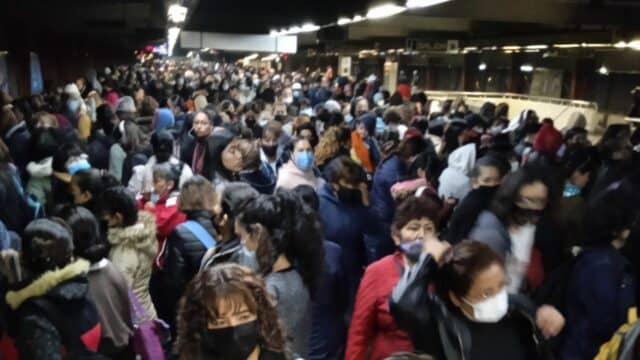 Metro CDMX amanece con retrasos y aglomeraciones en Líneas 3 y 8