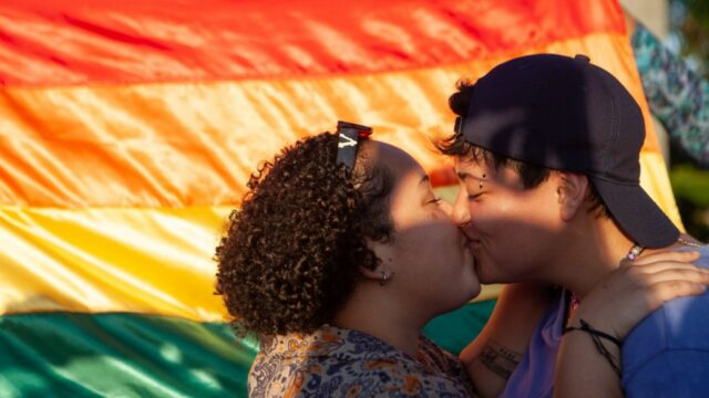 Uganda aprueba proyecto de ley que condena identificarse como homosexual