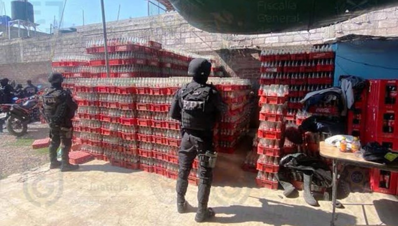Incautan más de 2 mil litros de Coca Cola clonada en Iztapalapa